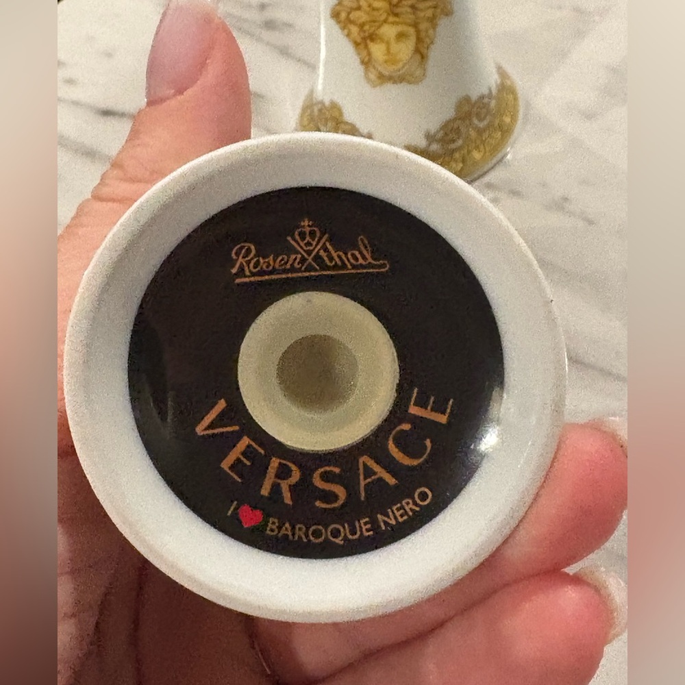 Authentic Versace salt & pepper shakers  never used - Picture 7 of 7